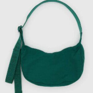 BAGGU Small Nylon Crescent Bag in Cypress